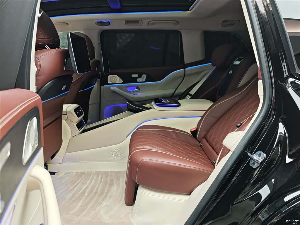 Maybach GLS, 2025 9