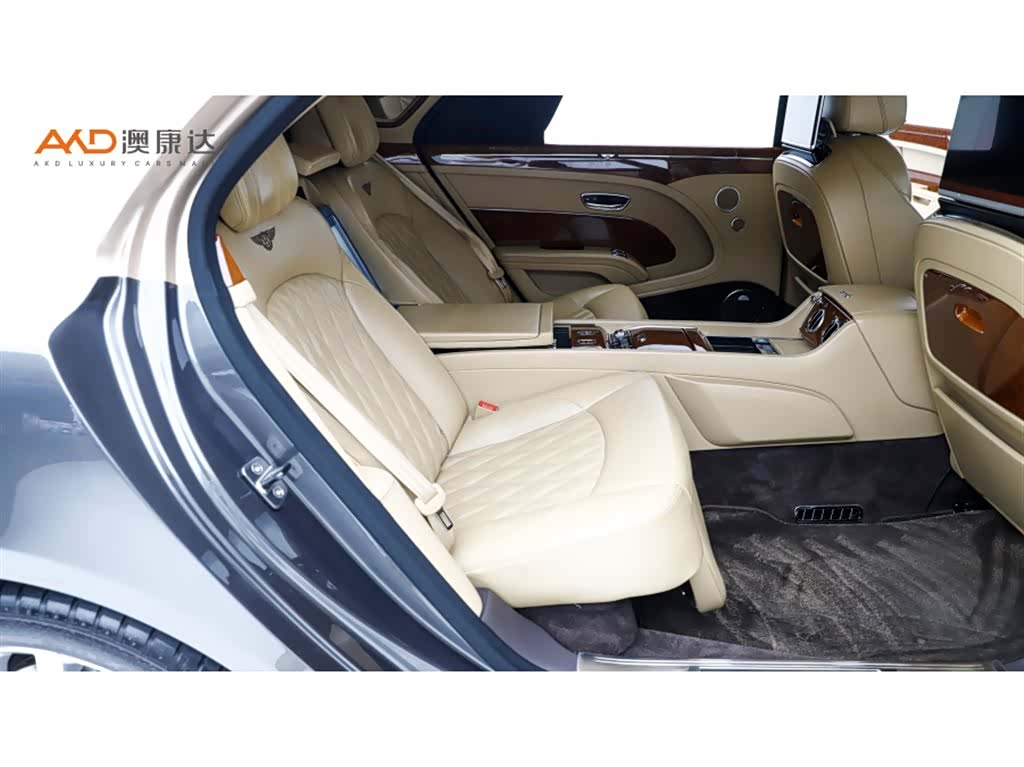 Bentley Mulsanne, 2018 8