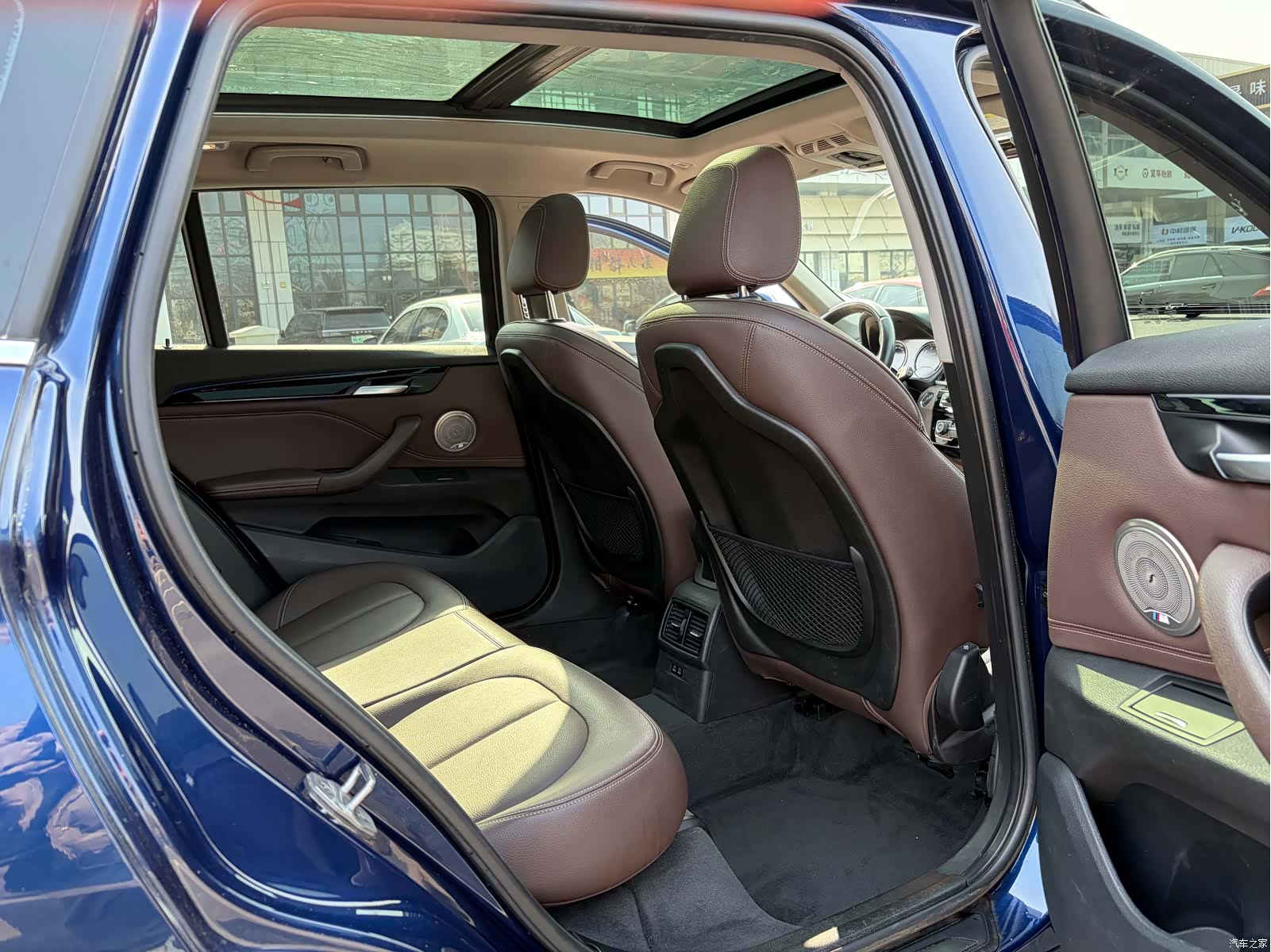 BMW X1, 2020 все фото