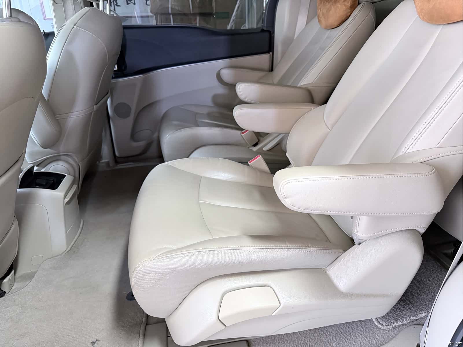 Buick GL8, 2019 11