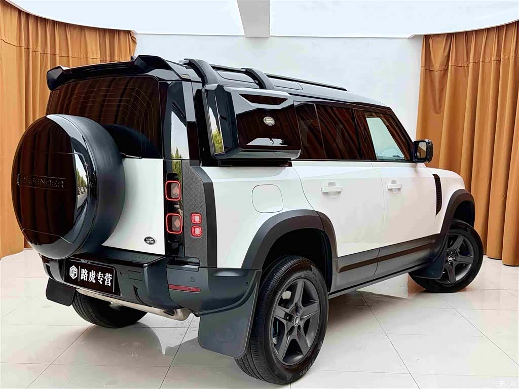 Land Rover Defender, 2021 4