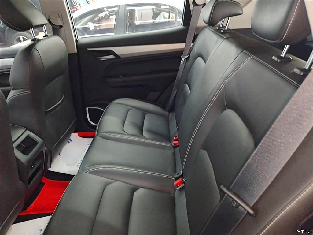 Geely X6, 2019 13