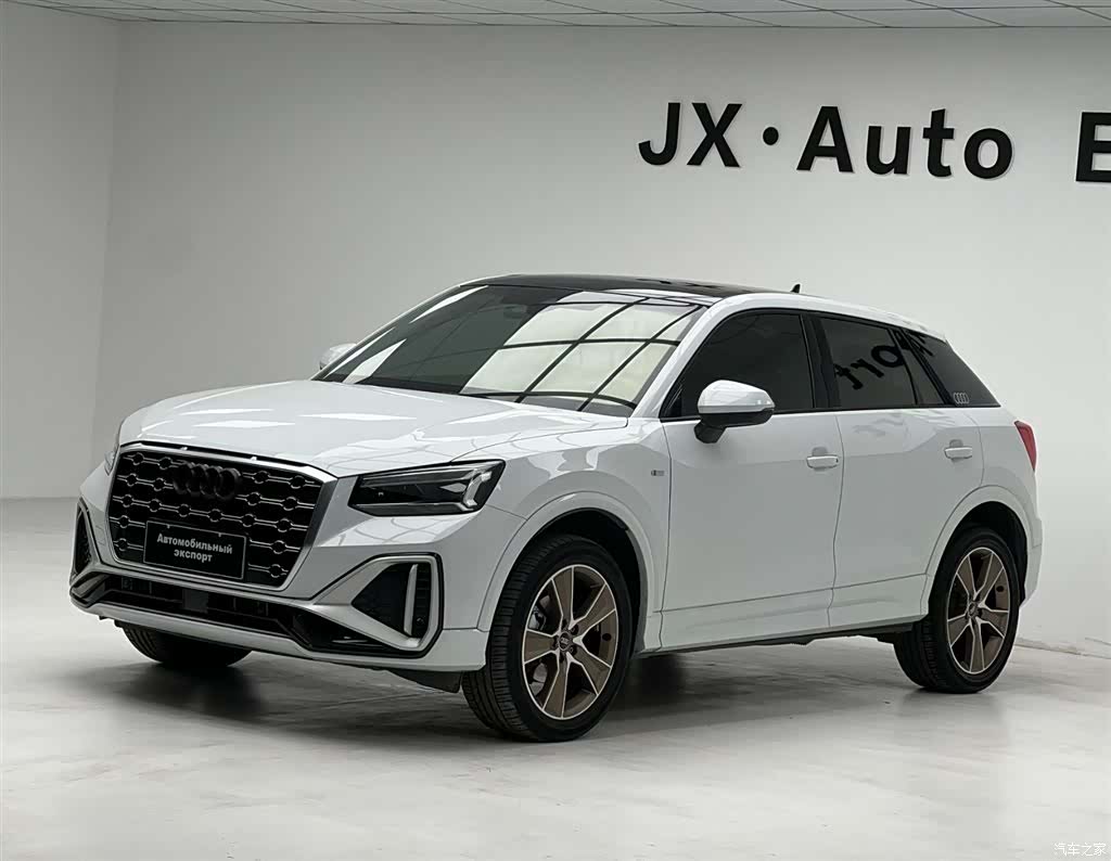 Audi Q2L, 2021 1