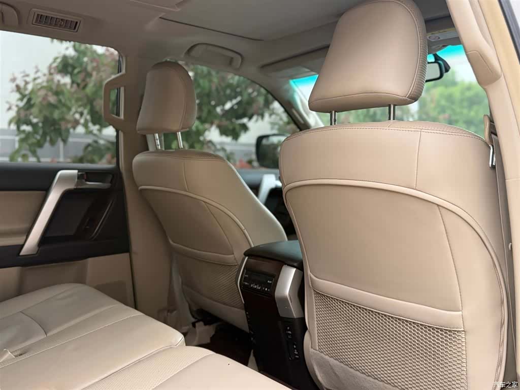 Toyota Prado, 2012 24
