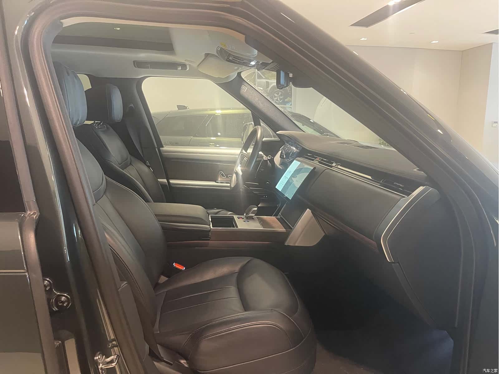 Land Rover Range Rover, 2024 9
