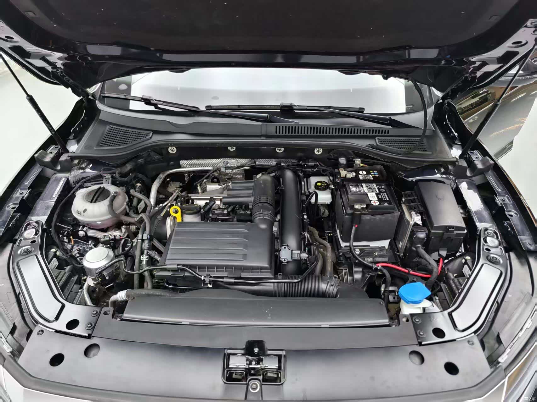 Volkswagen Passat, 2022 9