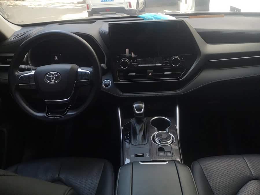 Toyota Highlander 2025, фото 12