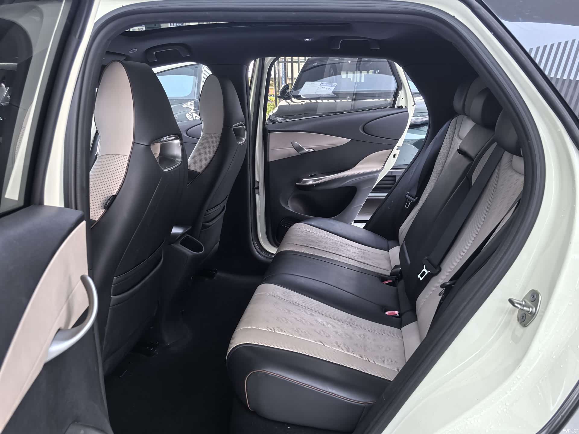 BYD Dolphin, 2023 7