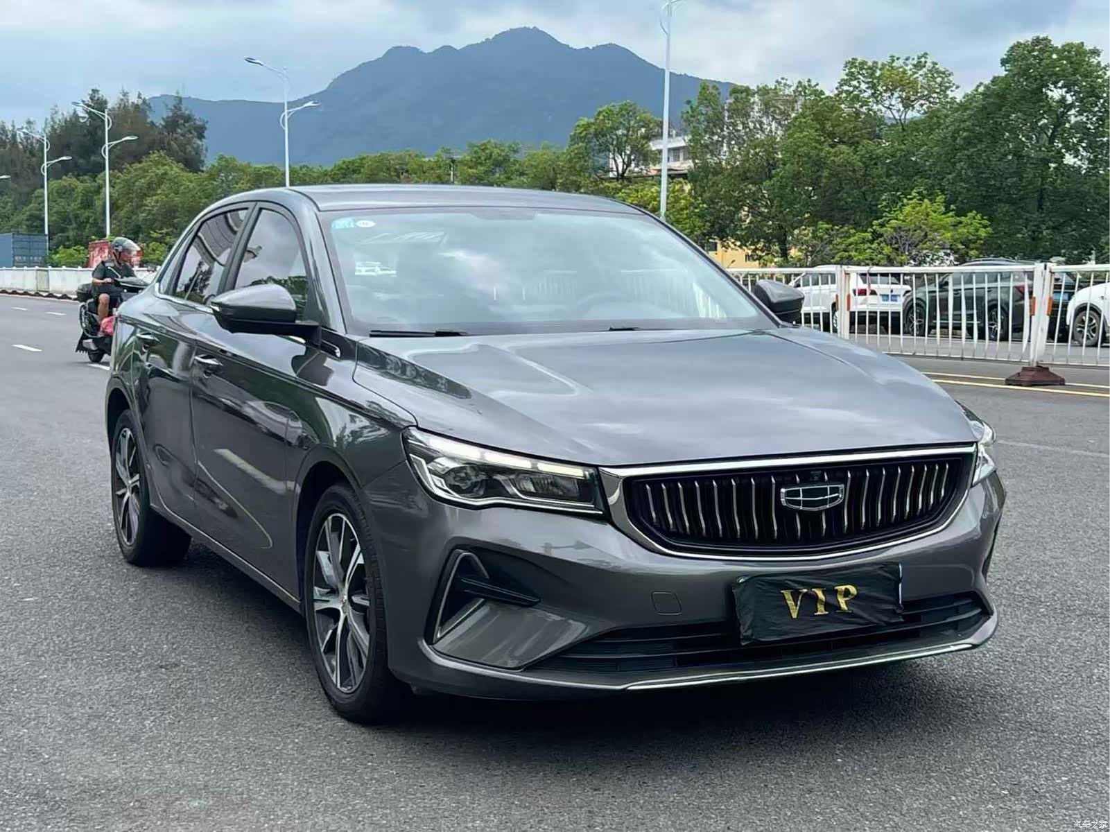 Geely Emgrand, 2022 3