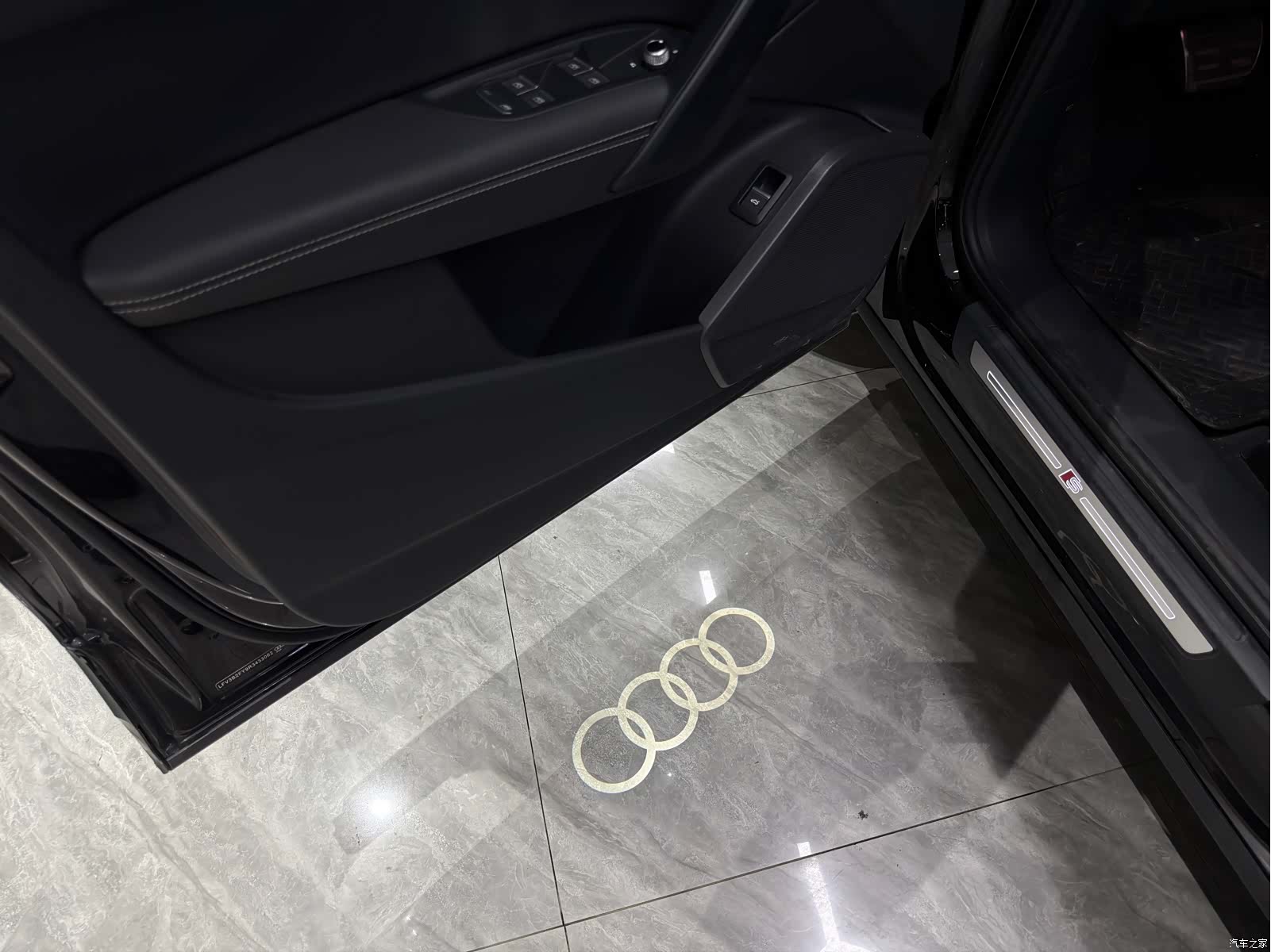 Audi Q5L, 2025 9