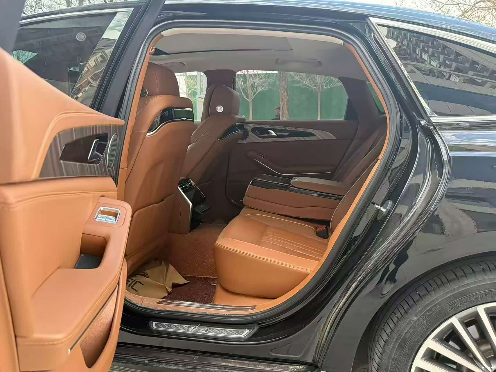 Hongqi H9, 2023 8