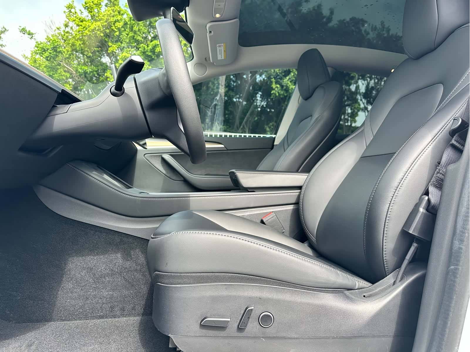 Tesla Model Y, 2023 7