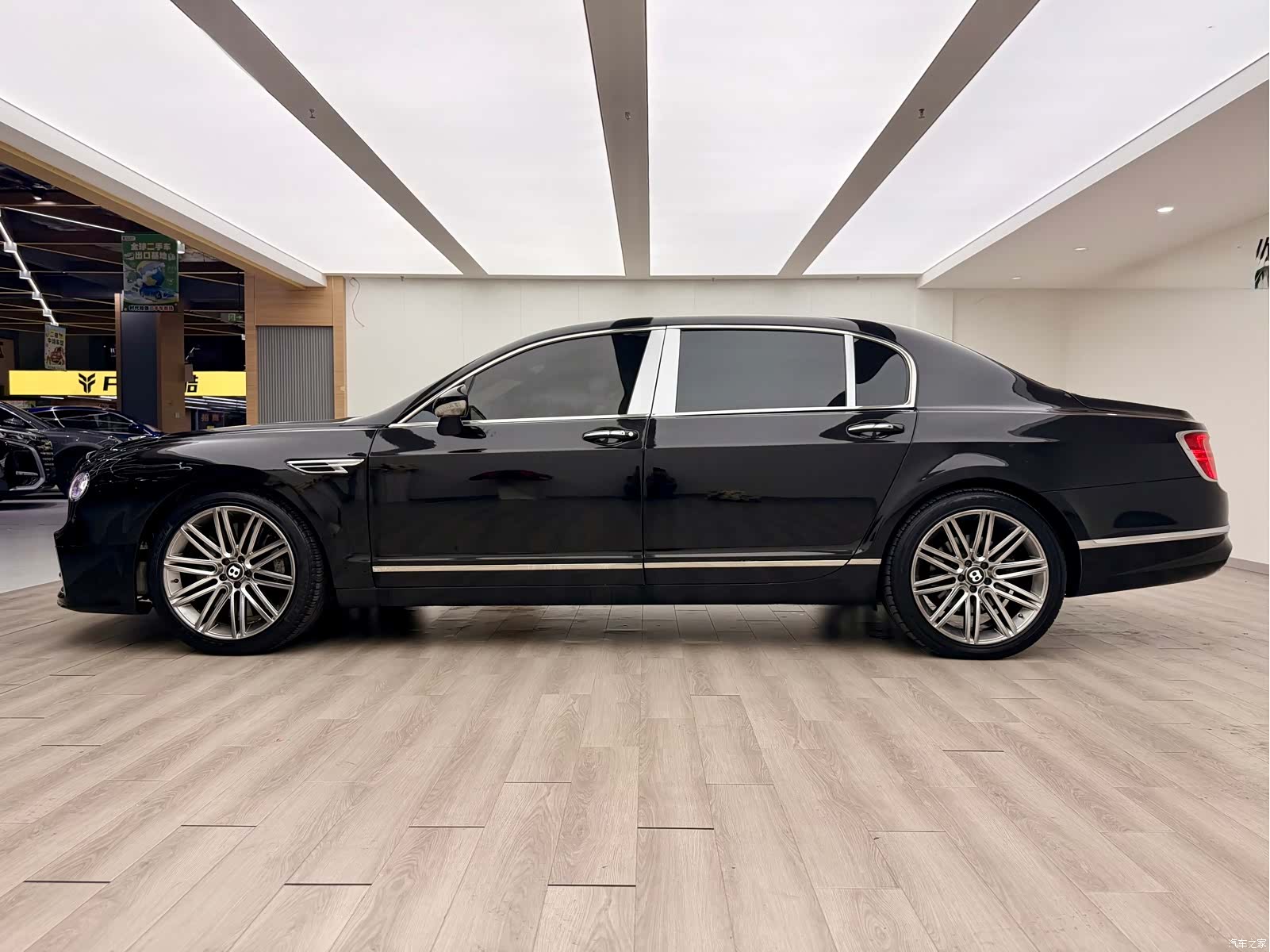 Bentley Flying Spur, 2010 7