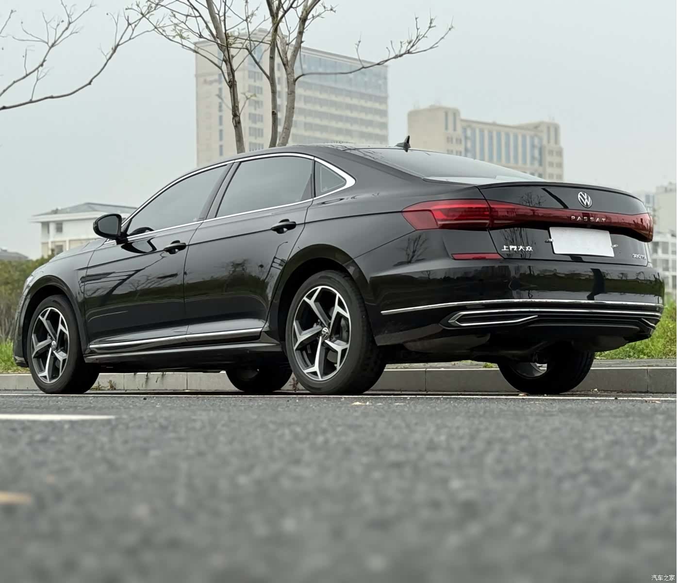 Volkswagen Passat, 2025 15