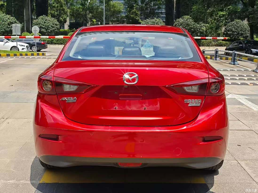 Mazda Mazda3, 2018 15