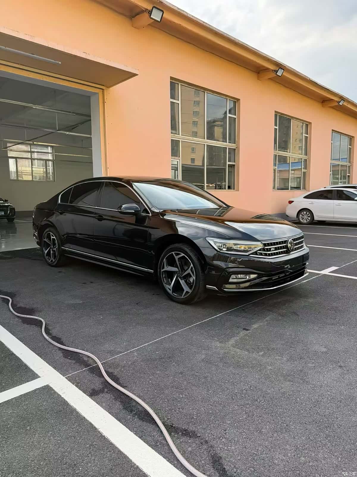 Volkswagen Magotan, 2025 3