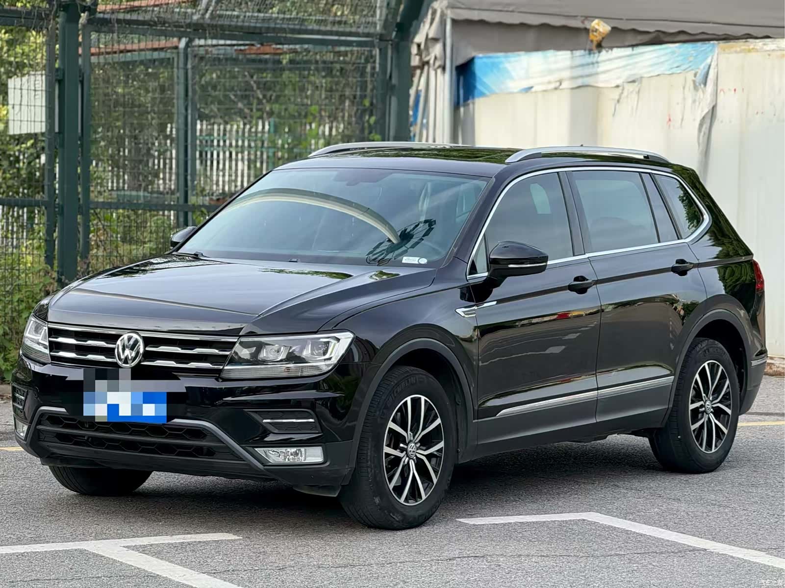 Volkswagen Tiguan L, 2017 1