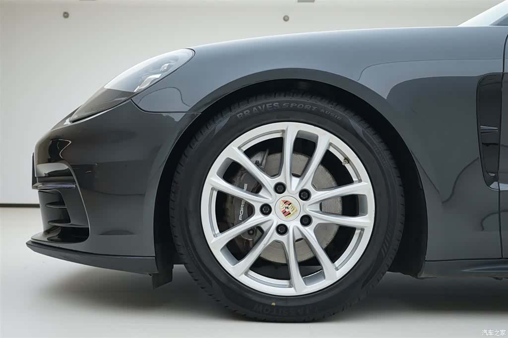 Porsche Panamera, 2019 9