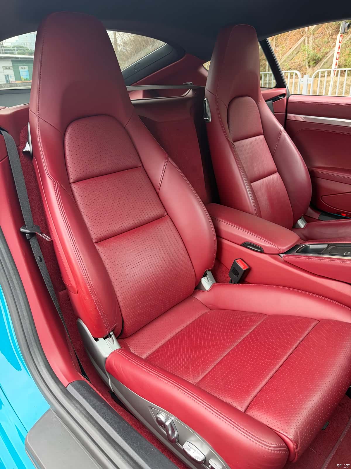 Porsche Cayman, 2019 11