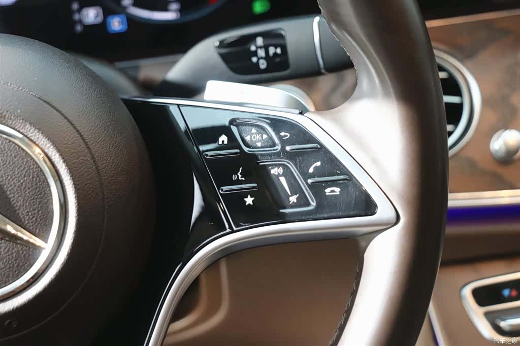Mercedes-Benz E-Class, 2023 18