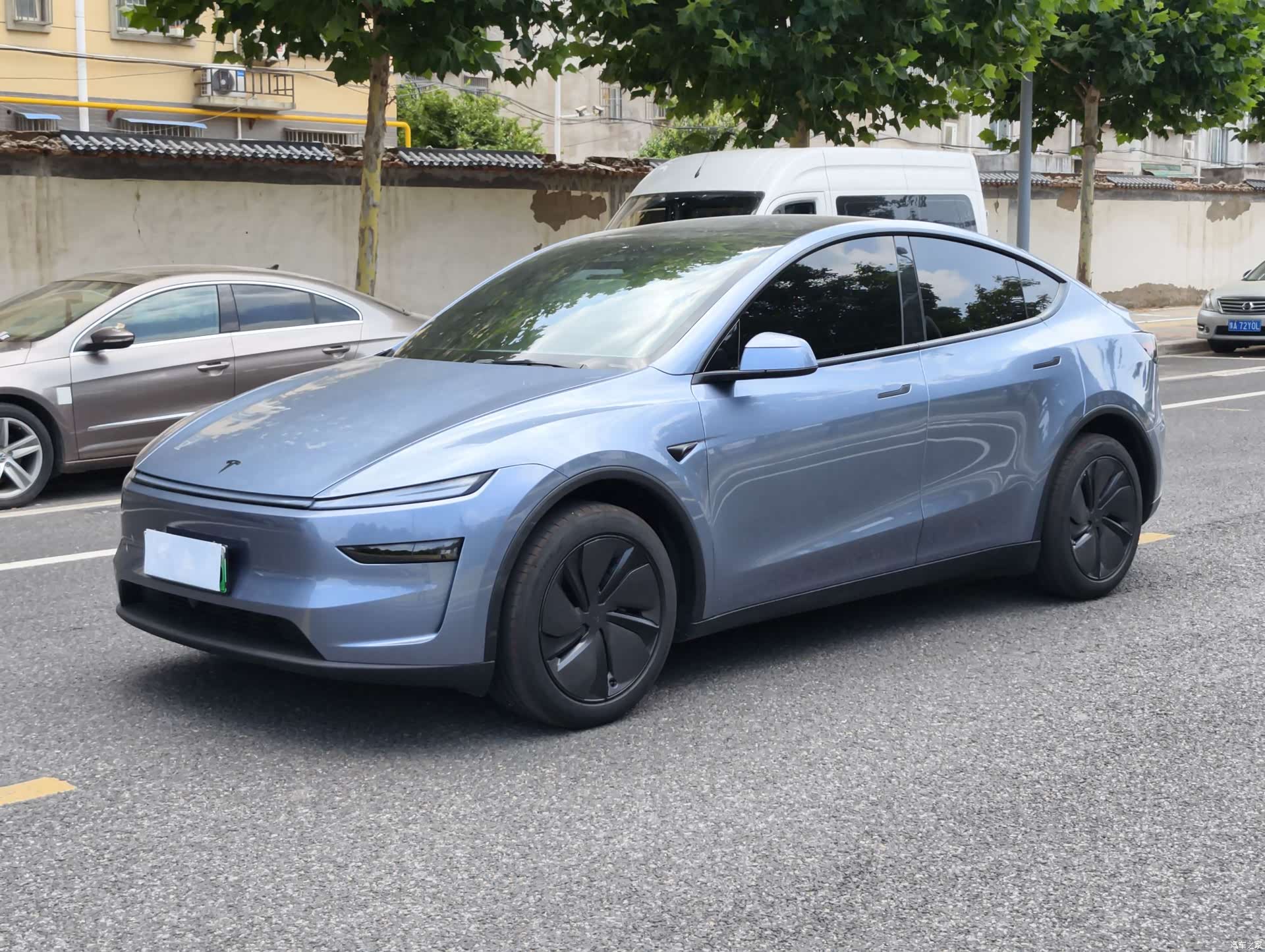 Tesla Model Y, 2026 1