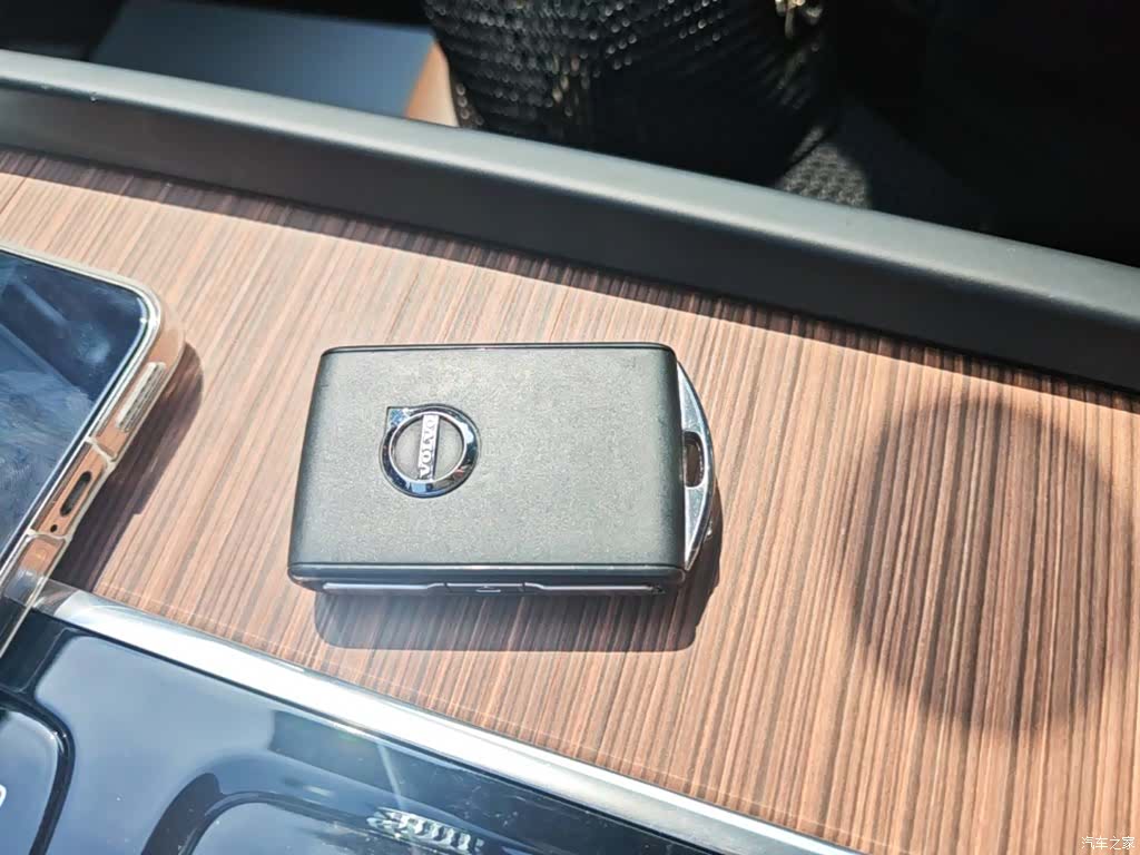 Volvo XC60, 2025 15