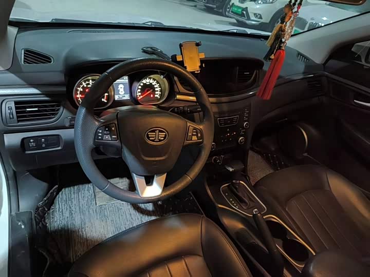 Bestune B50 2016 1.4T АКПП Люкс