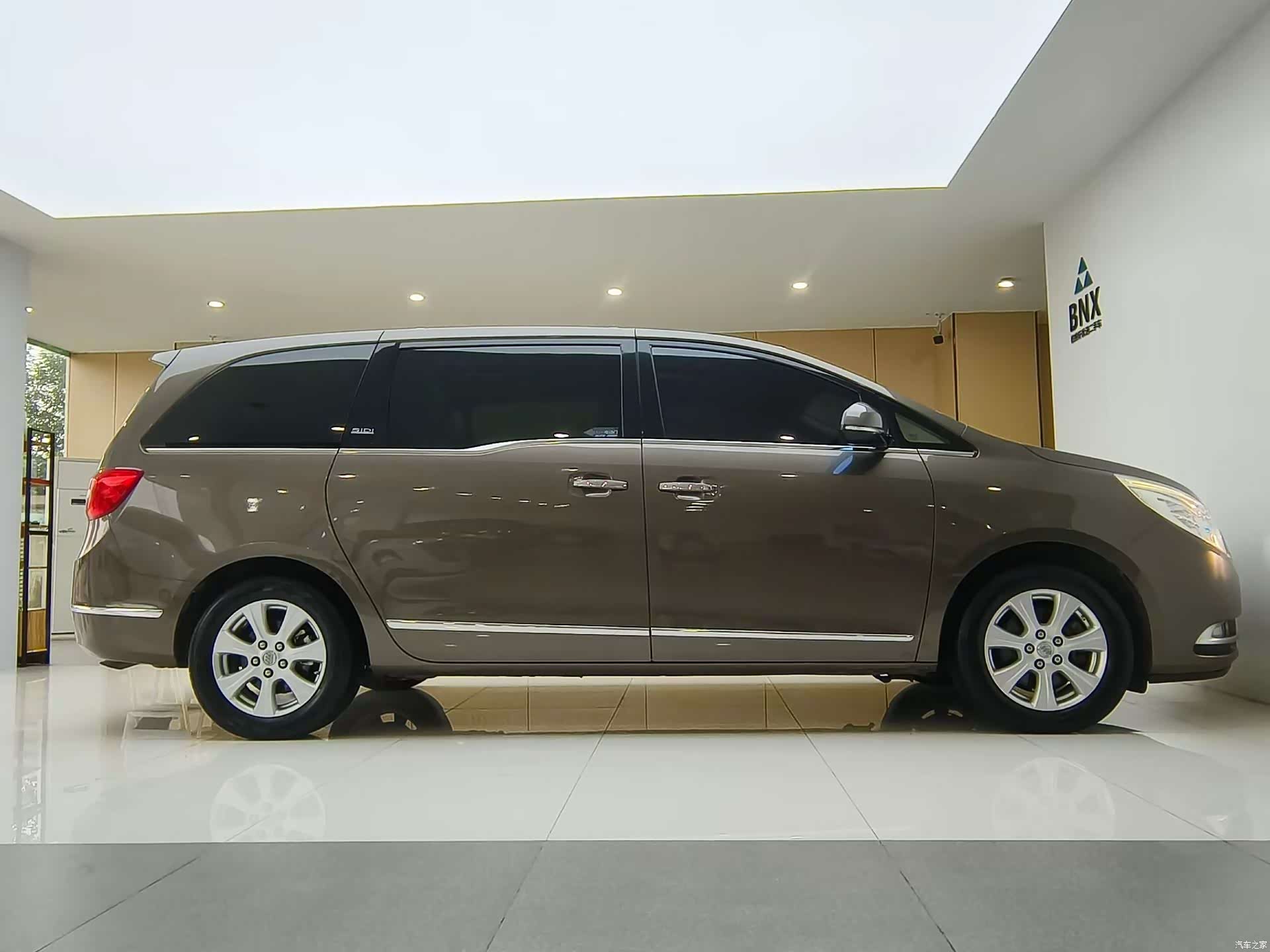 Buick GL8, 2016 3