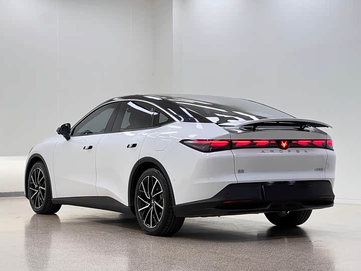 ARCFOX ji hu a er fa S5 2024 560MAX 185kW