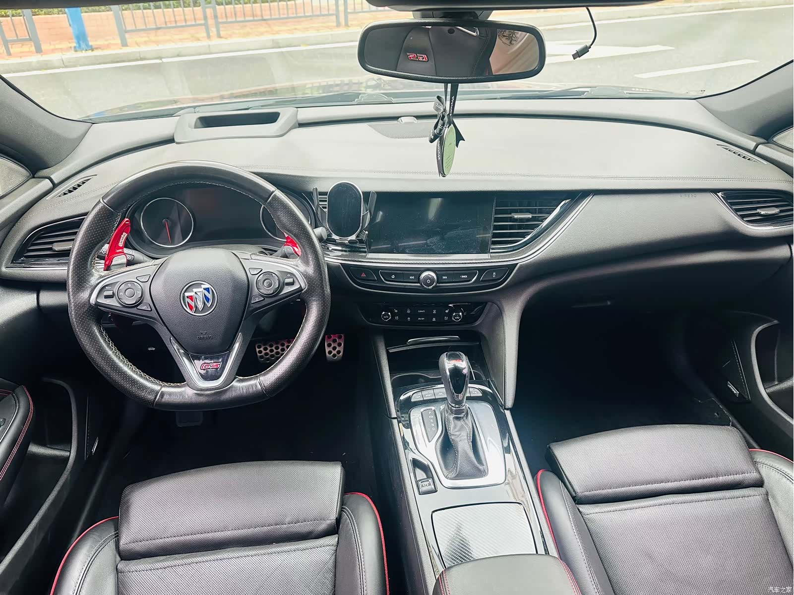 Buick Regal, 2018 все фото