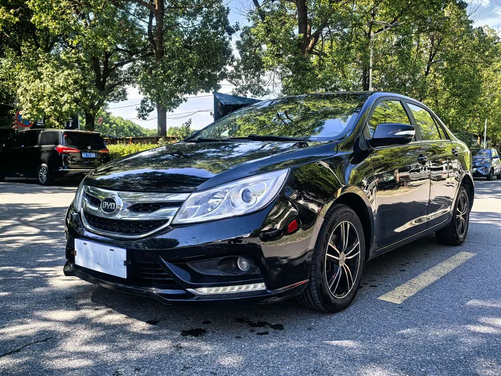 BYD Surui