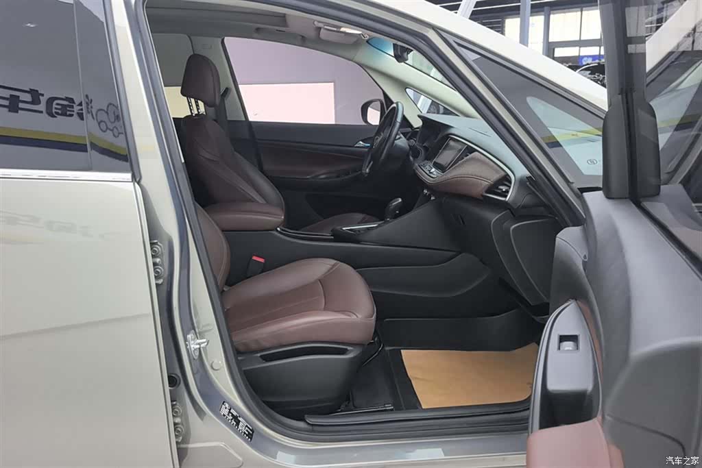 Buick GL6, 2018 8