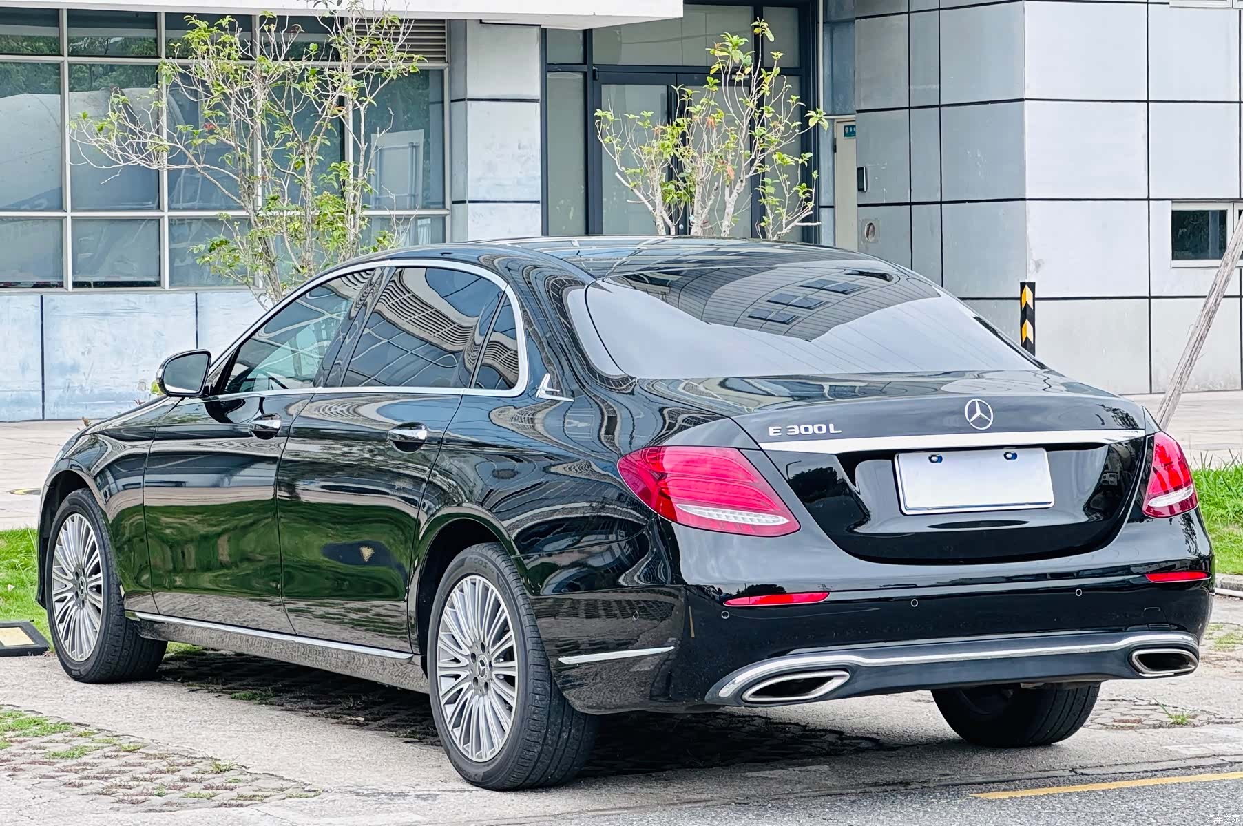 Mercedes-Benz E-Class, 2020 14