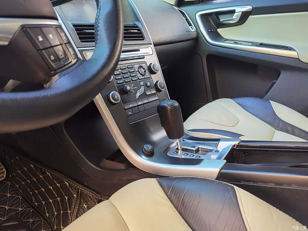 Volvo XC60, 2011 6