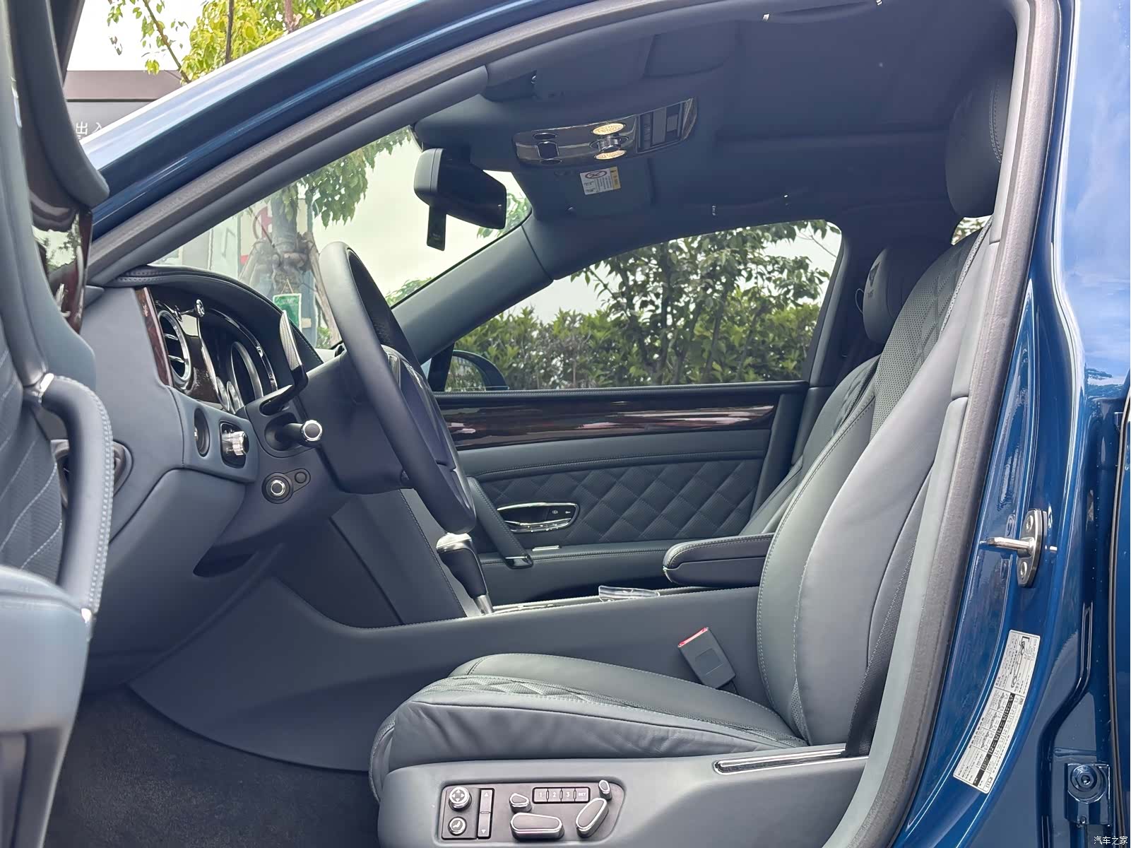 Bentley Flying Spur, 2018 18