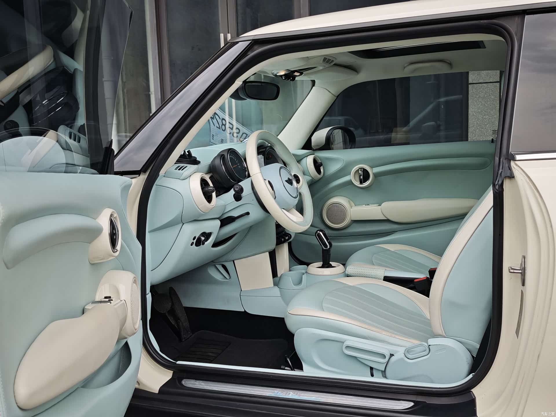 Mini ONE, 2020 4