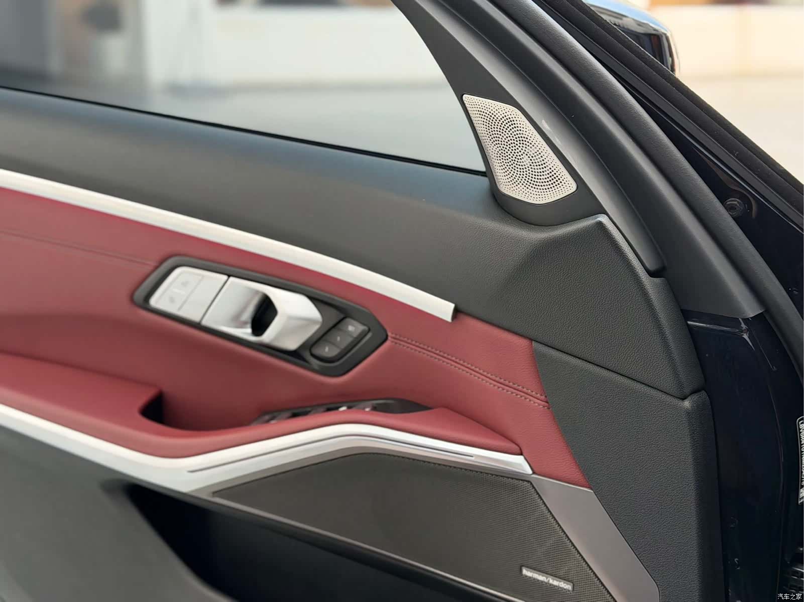 BMW 3 Series, 2022 все фото