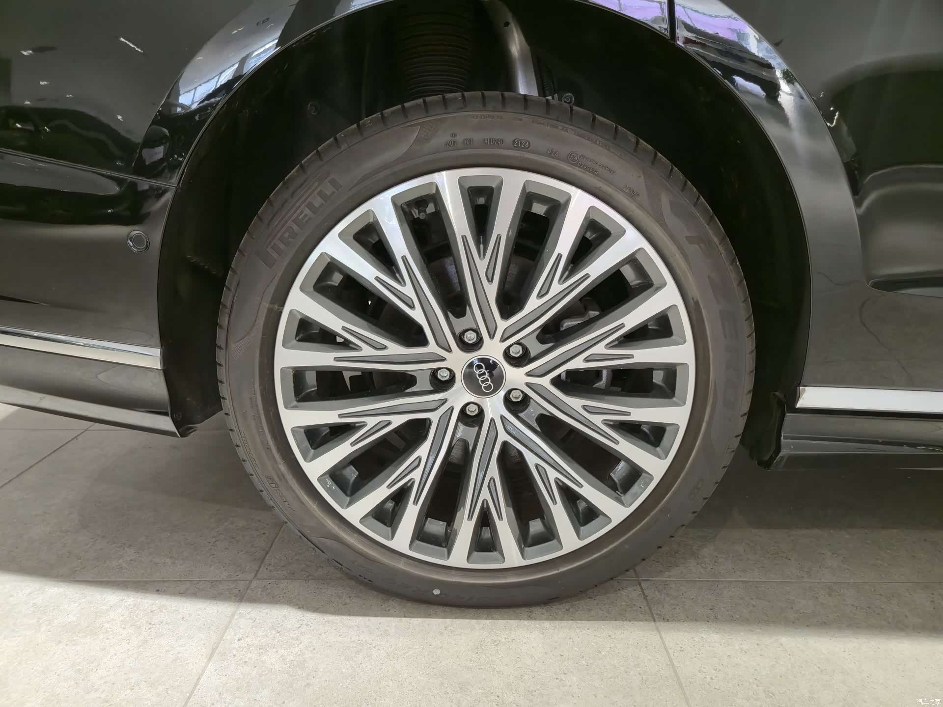 Audi A8L, 2024 24
