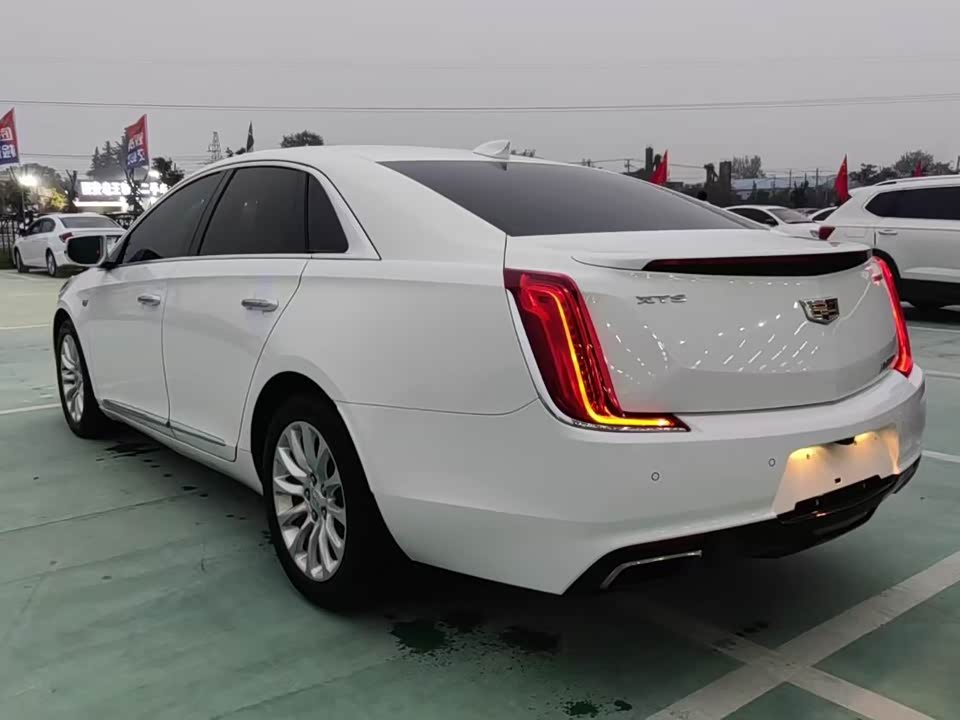 Cadillac XTS