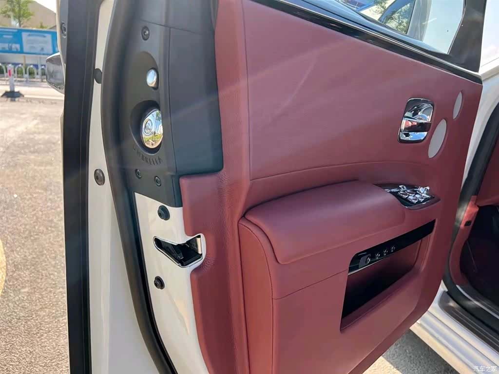 Rolls-Royce Ghost, 2018 8