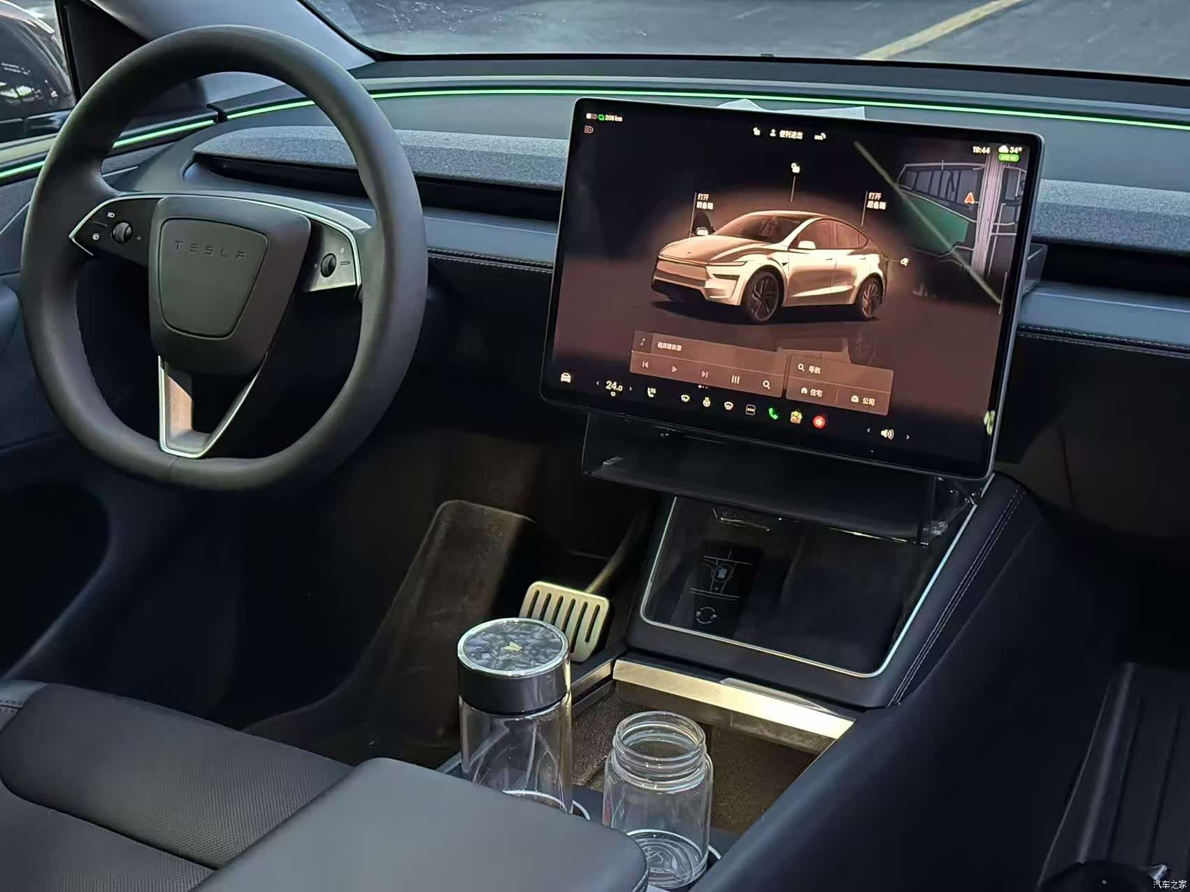 Tesla Model Y, 2025 7