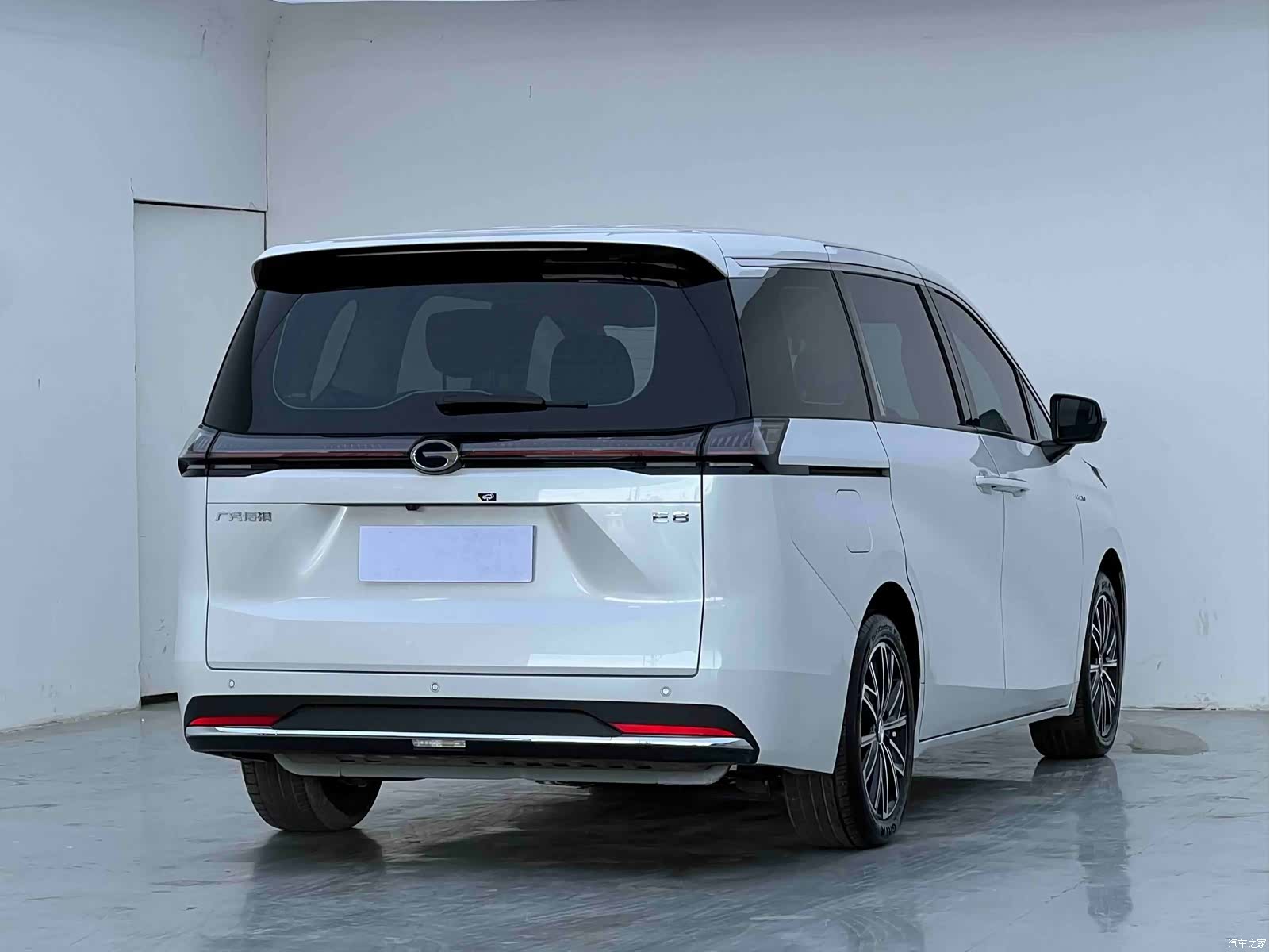 Trumpchi E8, 2025 9