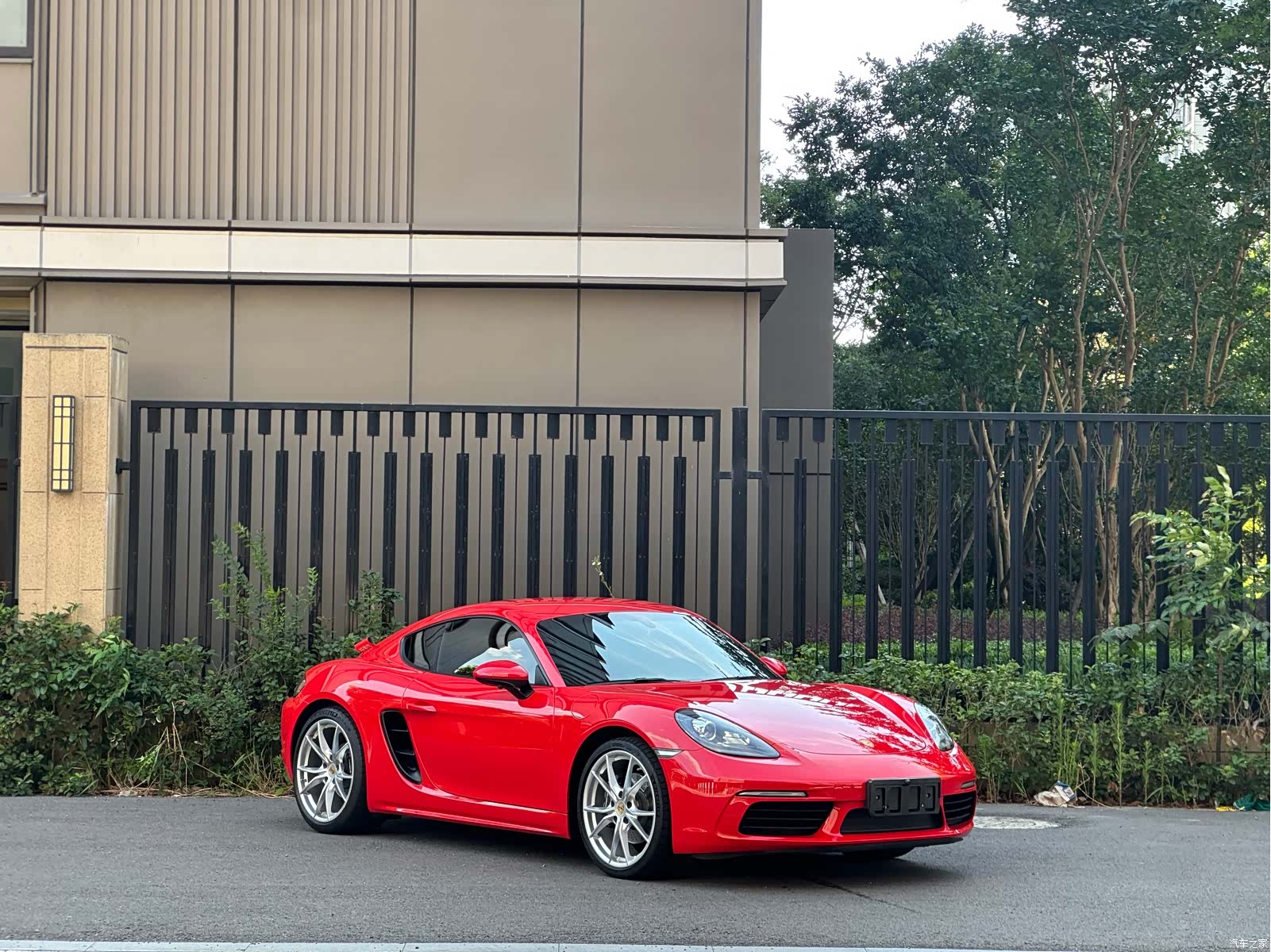 Porsche Cayman, 2021 3