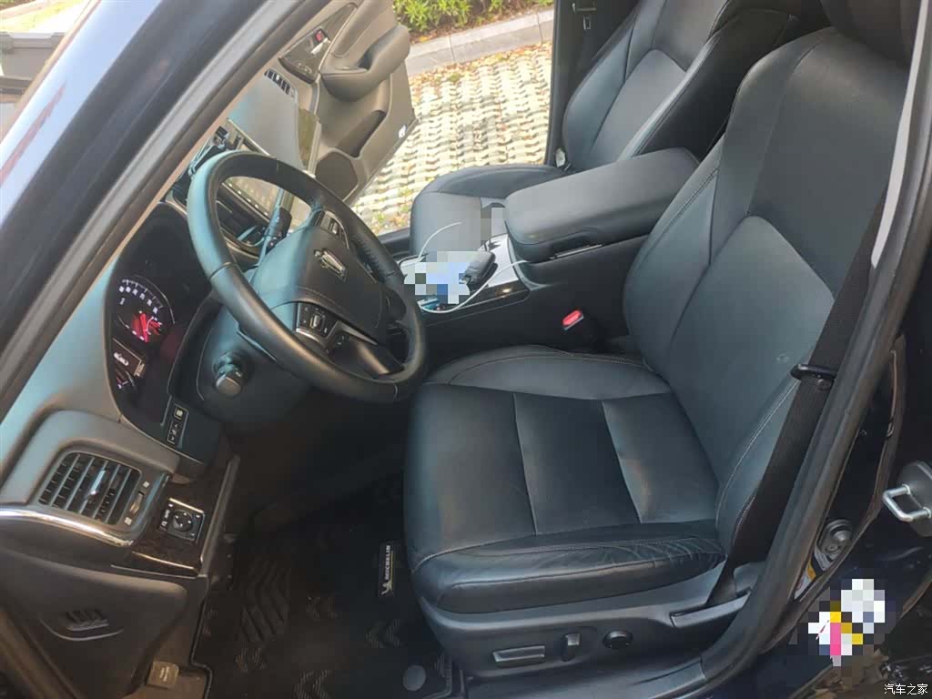 Toyota Crown, 2018 8