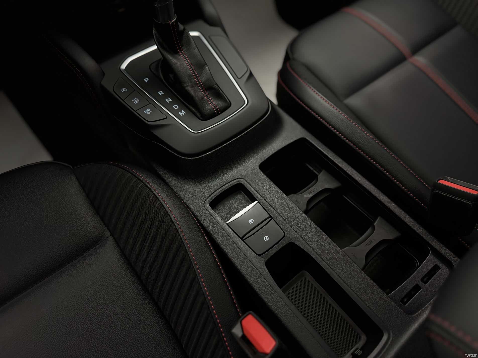 Ford Focus, 2023 25