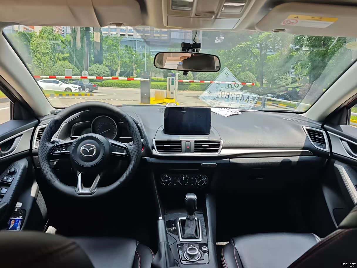 Mazda Mazda3, 2018 4