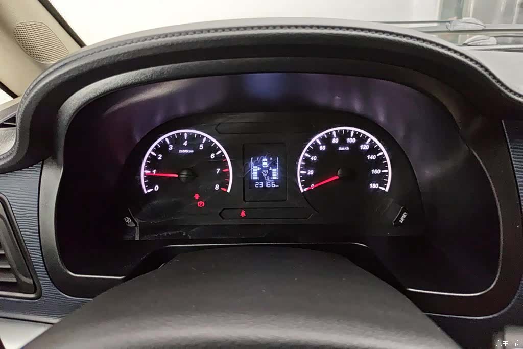 DongFeng M5, 2022 14