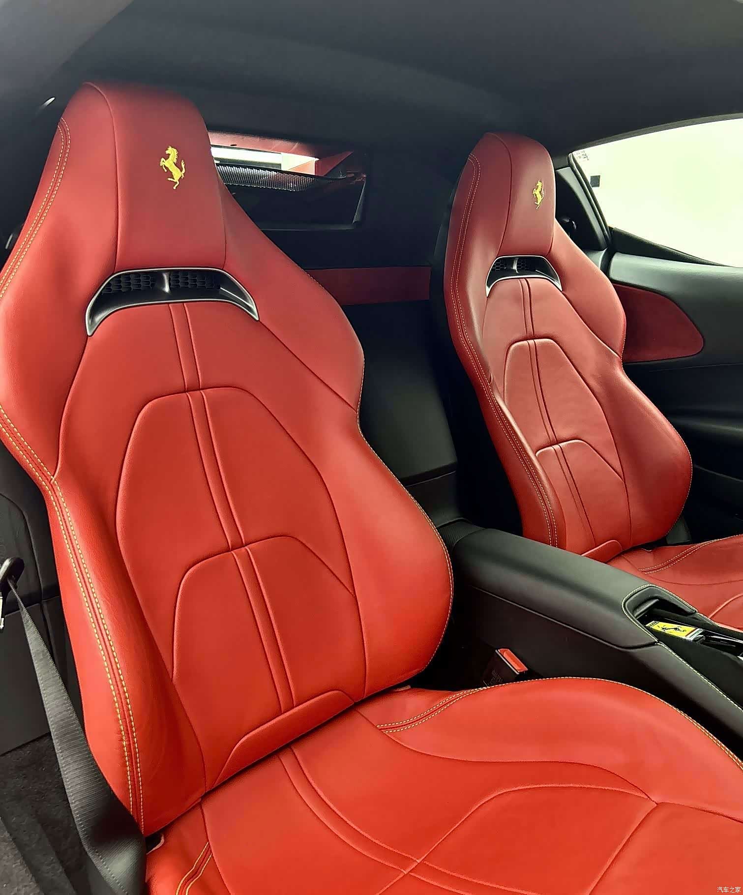 Ferrari SF90, 2021 7