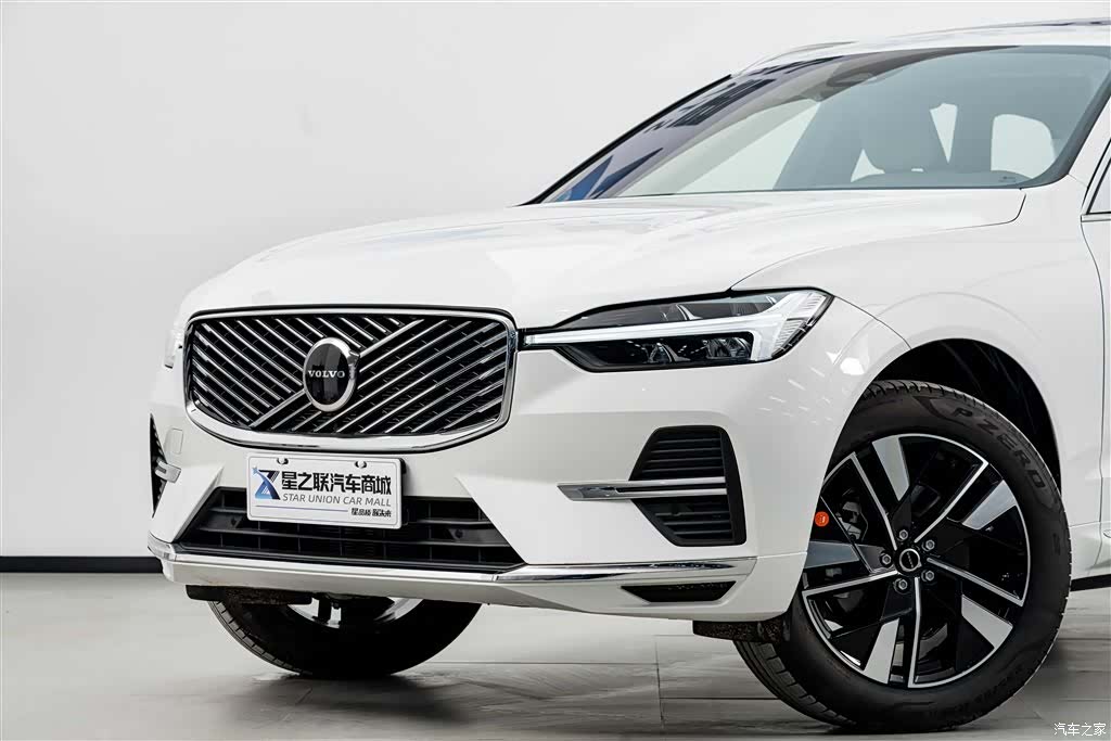 Volvo XC60, 2026 3