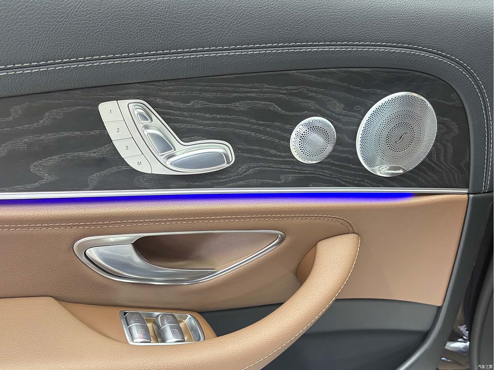Mercedes-Benz E-Class, 2019 12